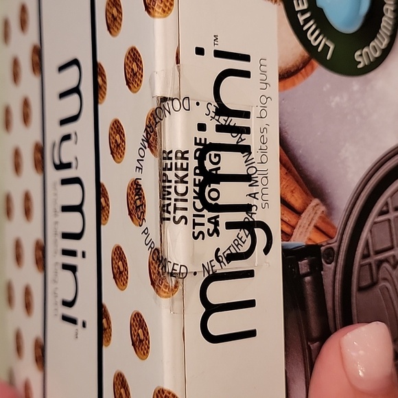 MyMini Snowman Waffle Maker, Limited Edition, 5" plate, factory sealed. NWOT - Picture 5 of 8